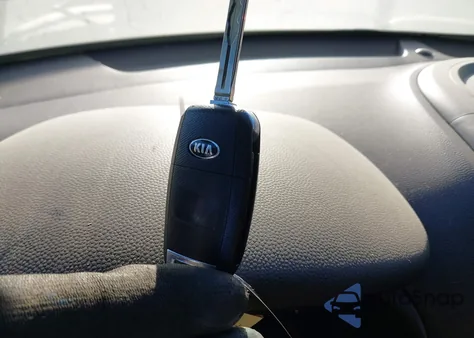 2015 Kia Soul from USA, damaged, VIN KNDJN2A21F7154993